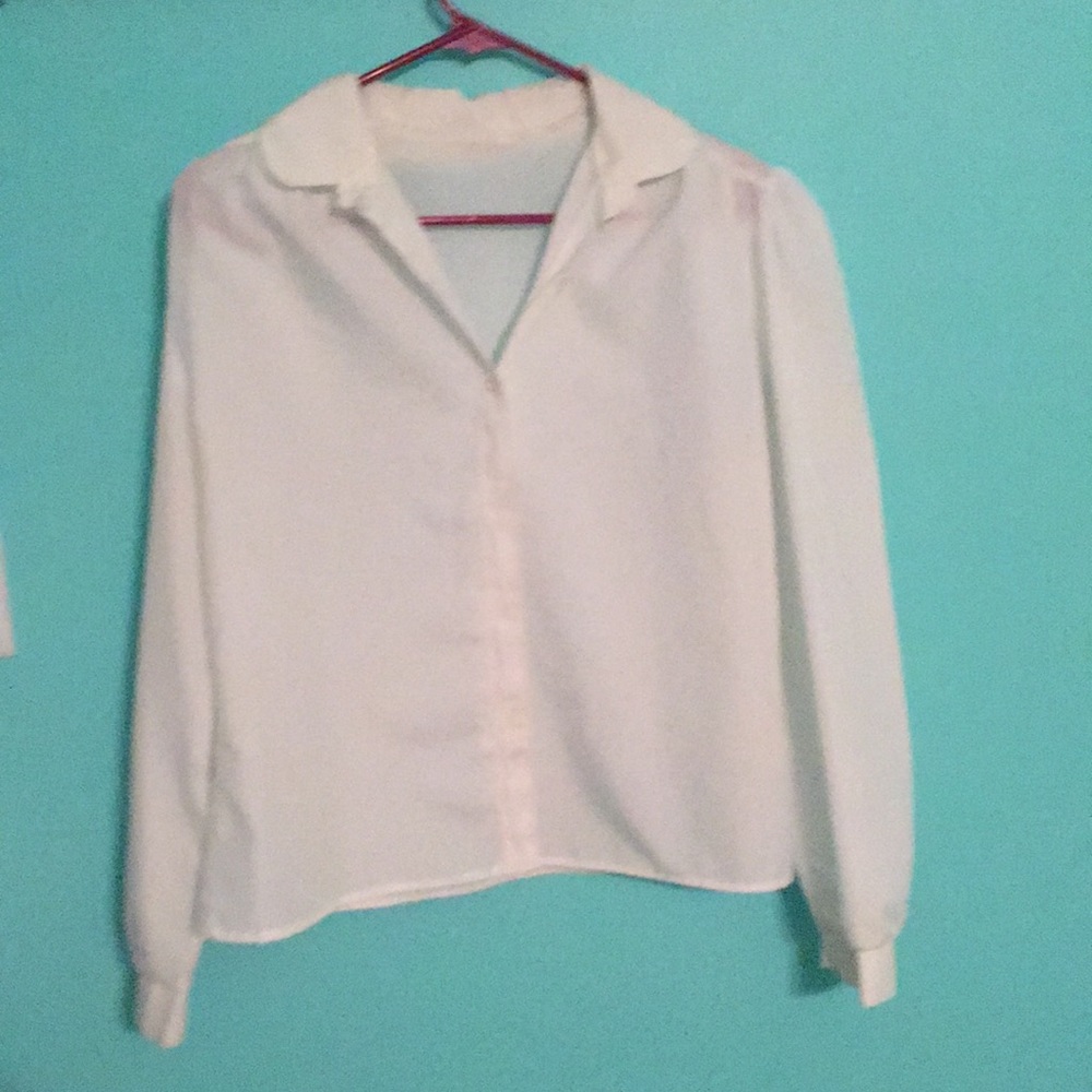 White long sleeve blouse